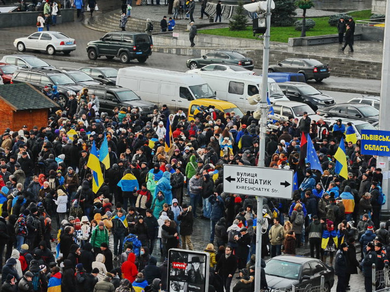 В Киеве два Майдана: сторонников и противников ЕС, 29 ноября 2013г.