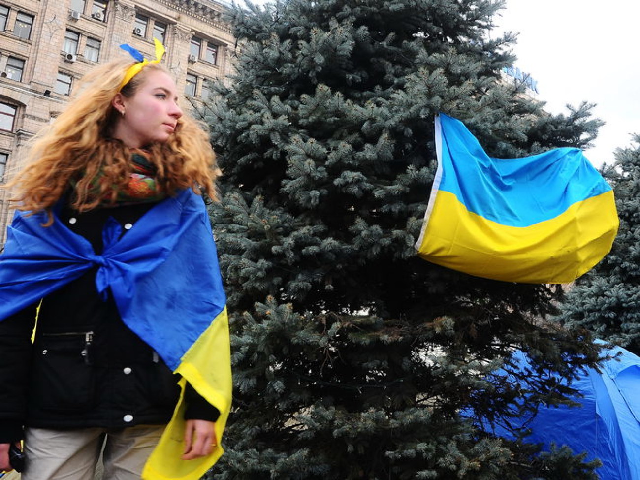 На Майдане появились листовки с именами судей, осудивших митингующих, 5 декабря 2013г.