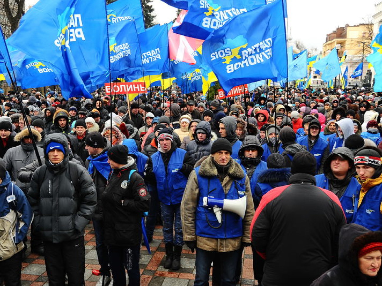 Митинг Партии регионов охраняет милиция, 5 декабря 2013г.