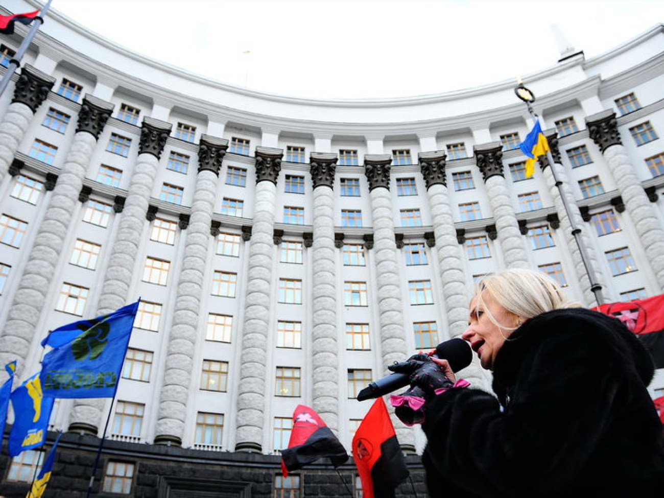 На Майдане появились листовки с именами судей, осудивших митингующих, 5 декабря 2013г.