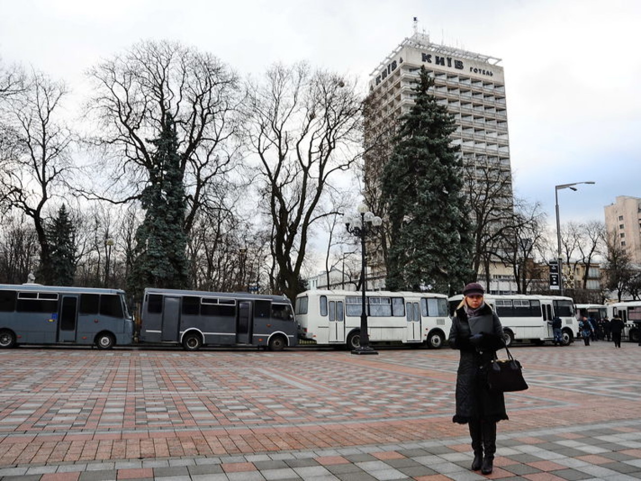 Митинг Партии регионов охраняет милиция, 5 декабря 2013г.