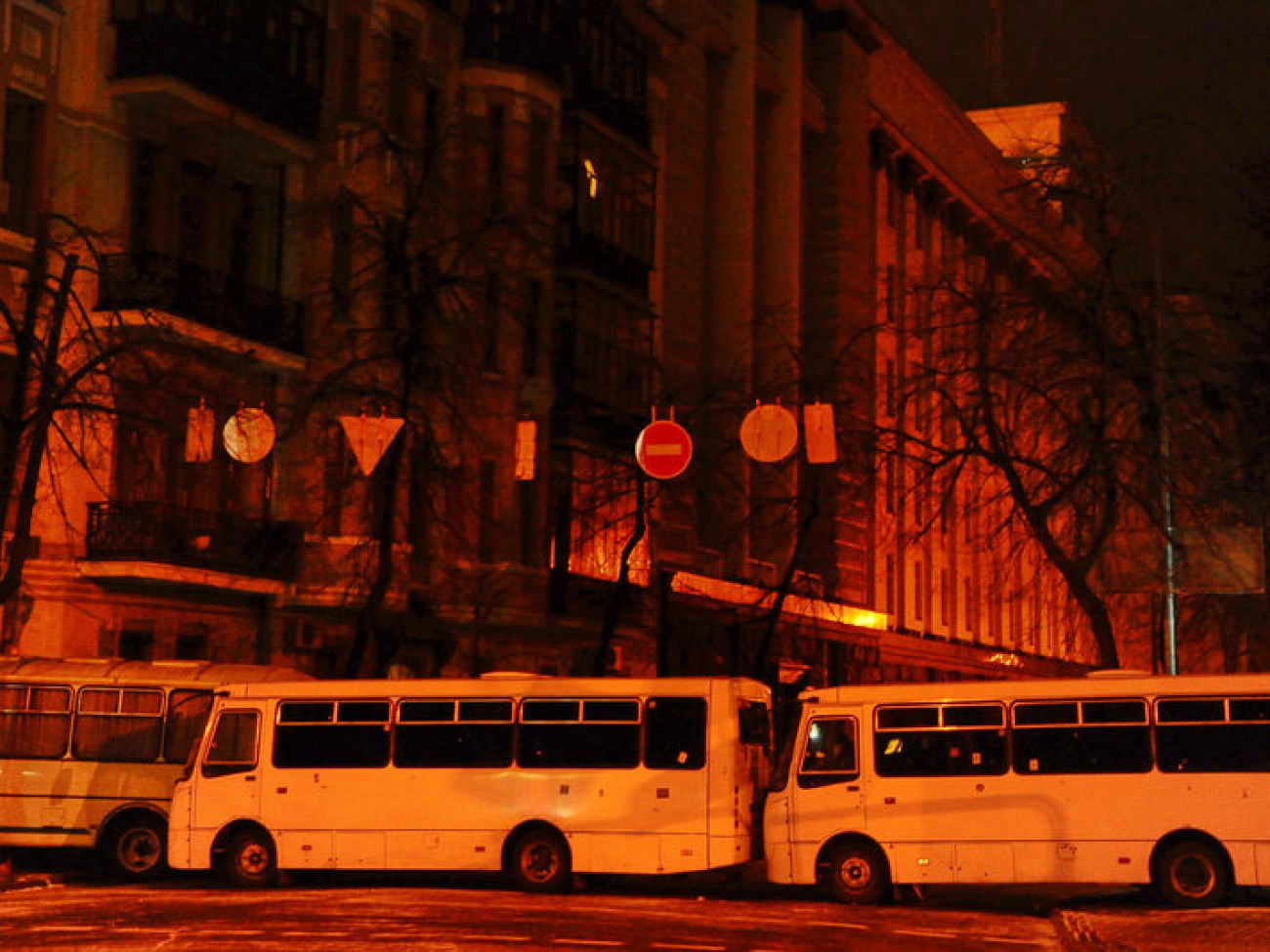 Ночь перед вече прошла спокойно, 8 декабря 2013г.