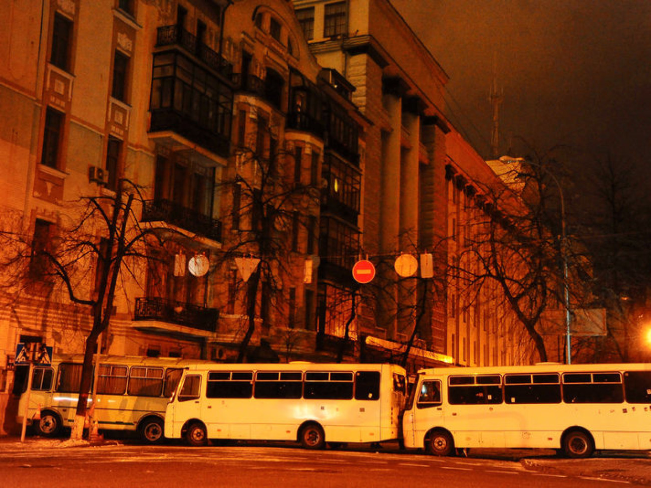 Ночь перед вече прошла спокойно, 8 декабря 2013г.