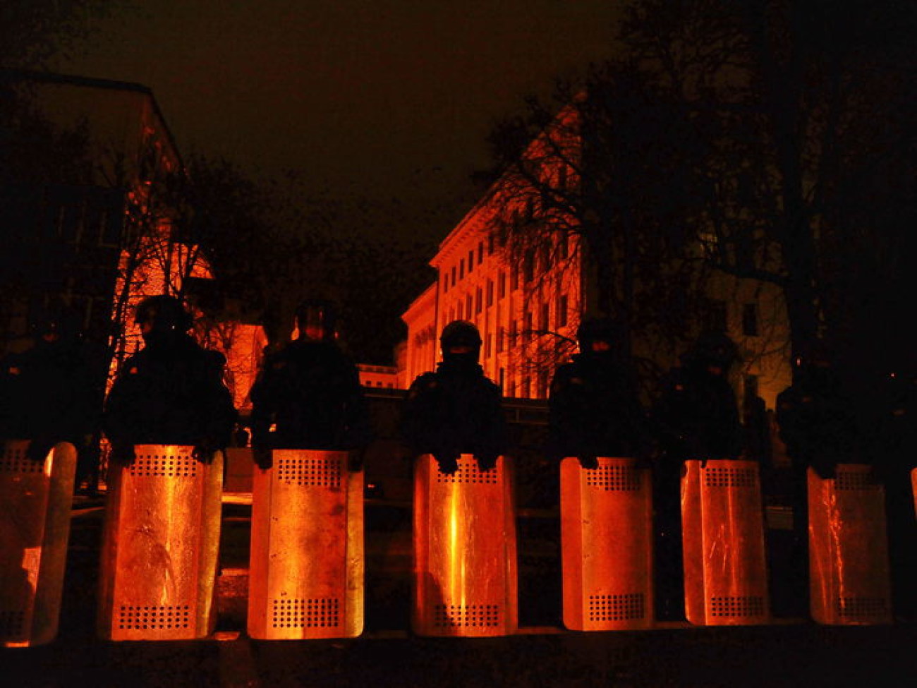 Ночь перед вече прошла спокойно, 8 декабря 2013г.