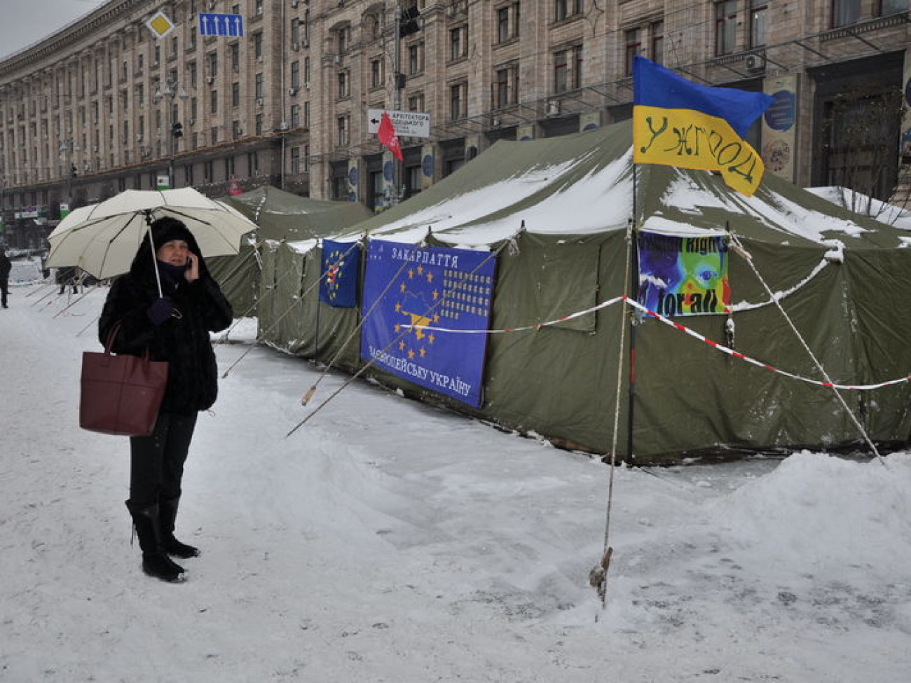 На Майдан ввели войска, 9 декабря 2013г.