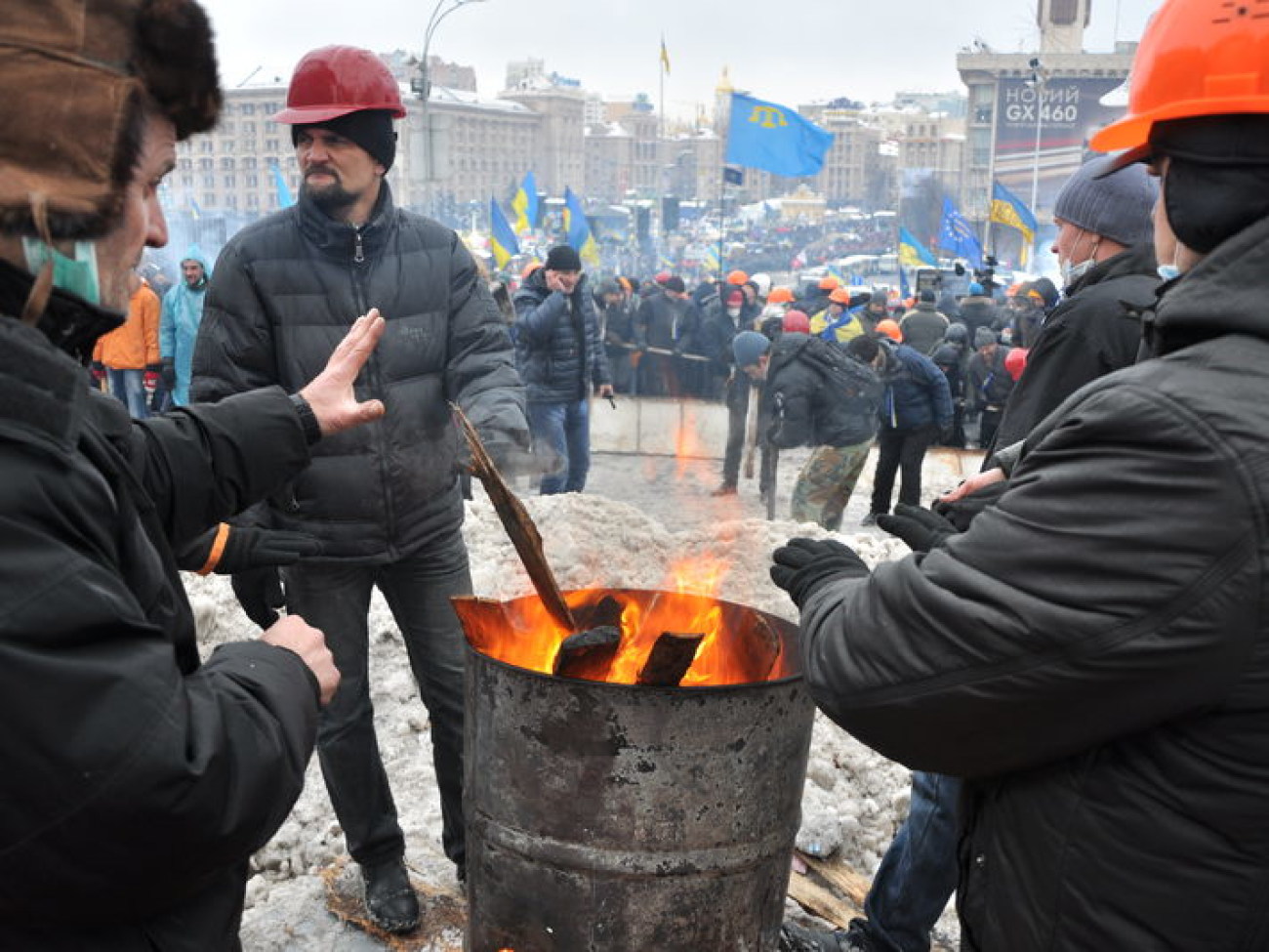 Евромайдановцы отбили КГГА, 11 декабря 2013г.