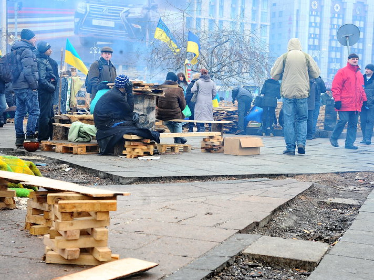 Баррикады на Майдане тают, 17 декабря 2013г.