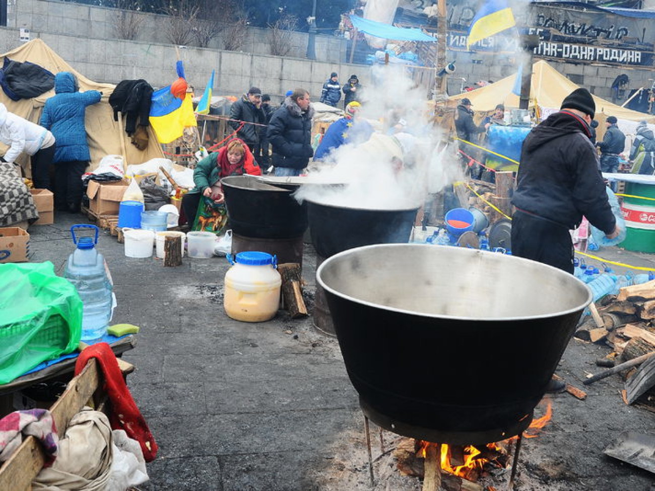 Баррикады на Майдане тают, 17 декабря 2013г.