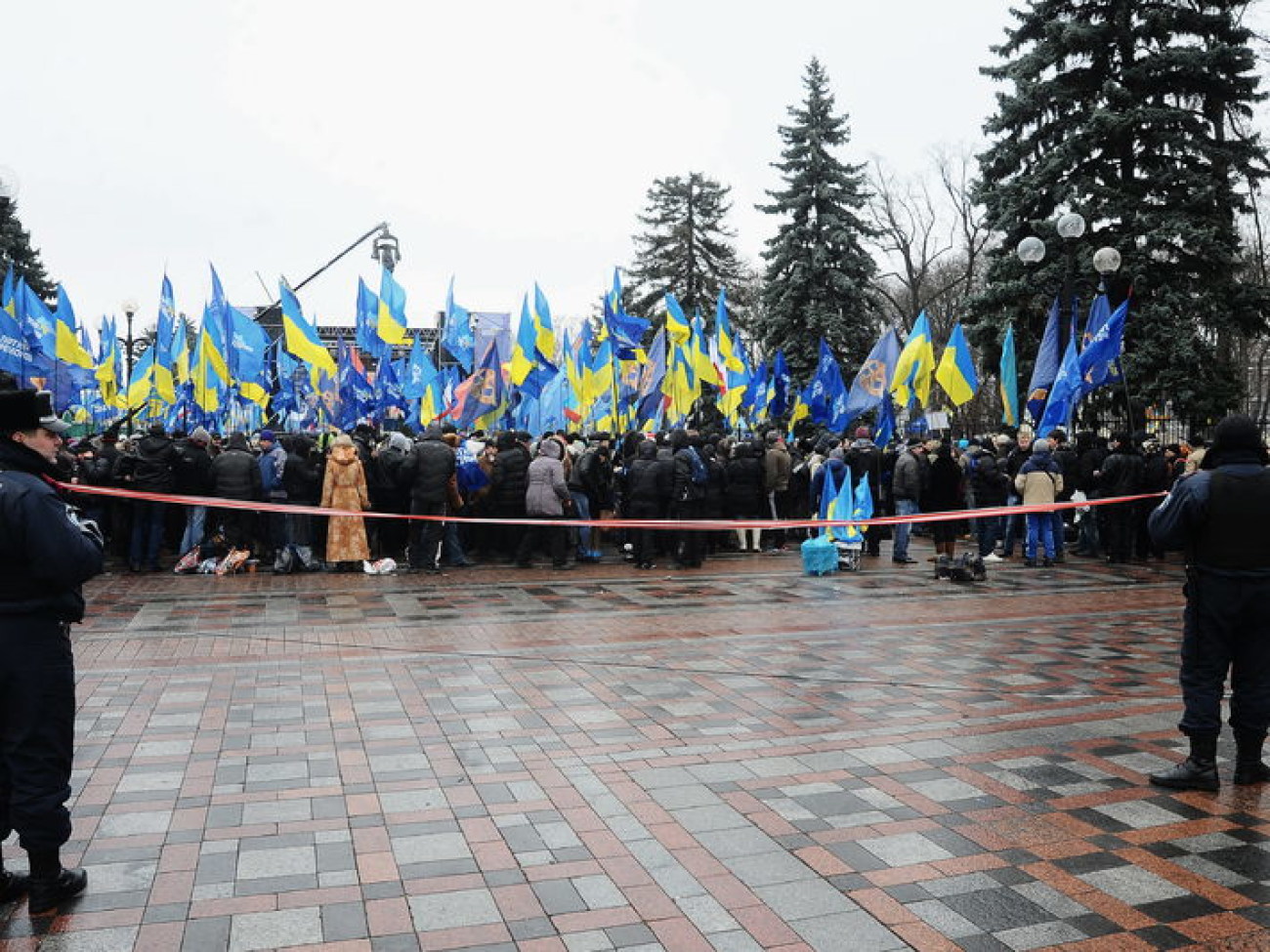 Баррикады на Майдане тают, 17 декабря 2013г.