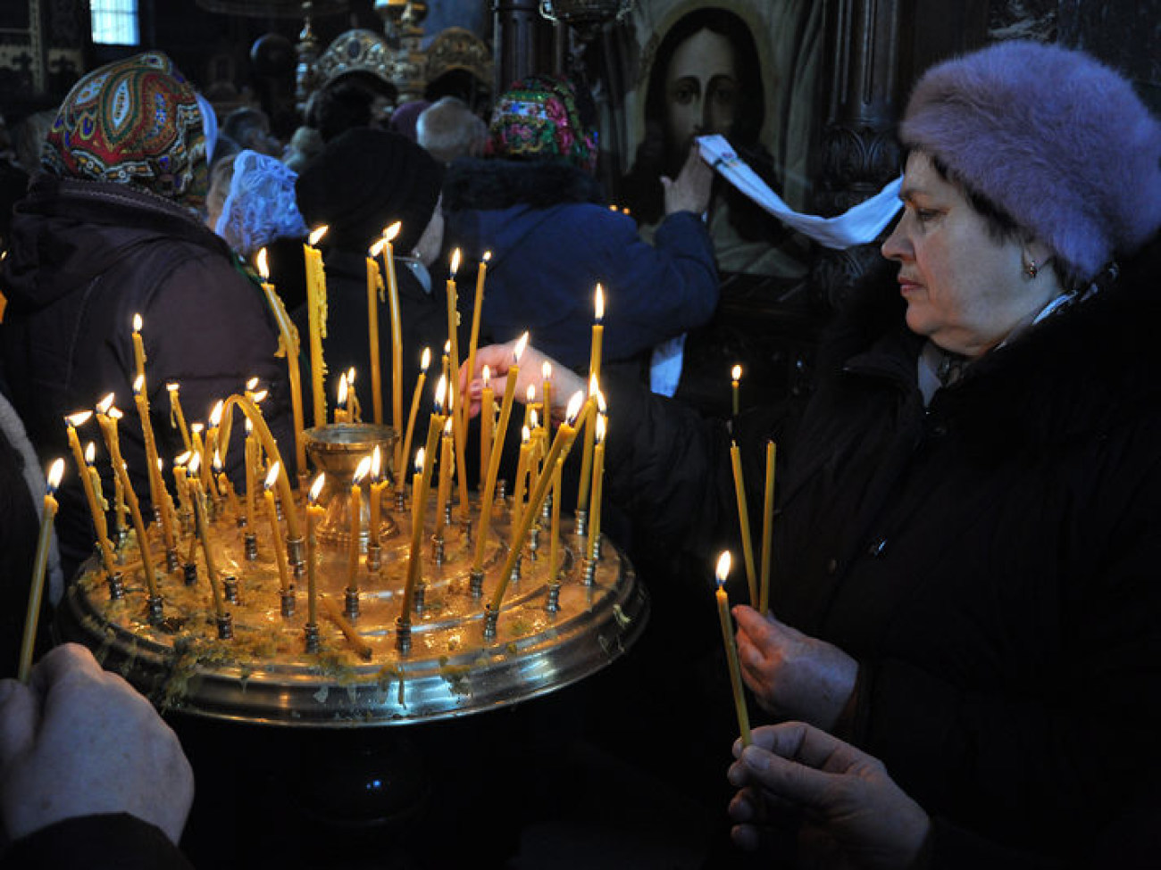 Богослужение по случаю Рождества Христового во Владимирском соборе