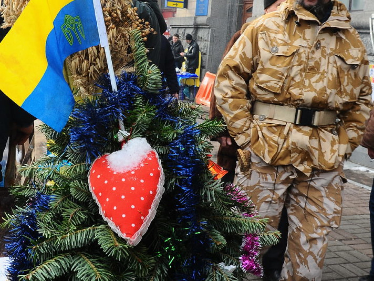 На евромайдане празднуют Маланку, 14 января 2014г.