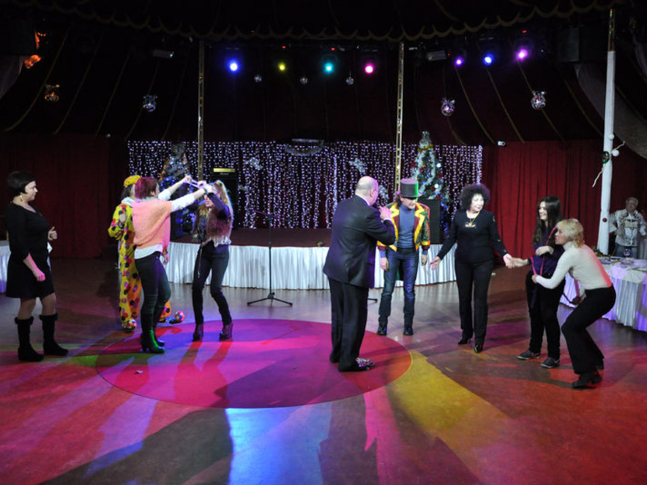 «Цирковой союз Кобзова» устроил рождественские встречи для ветеранов цирка