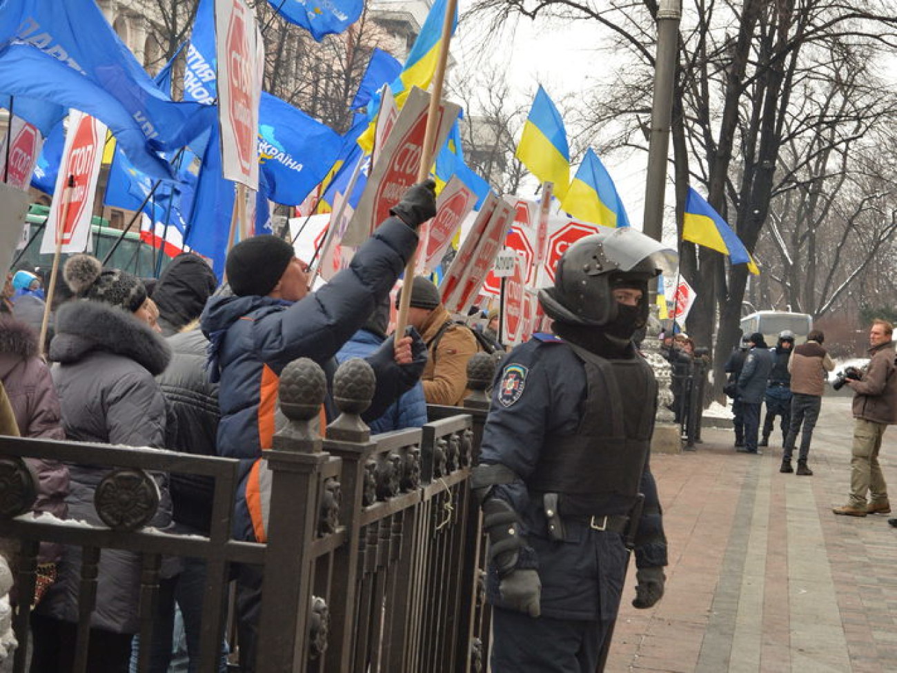 Антимайдан приехал поддержать власть всего на день, 28 января 2014р.