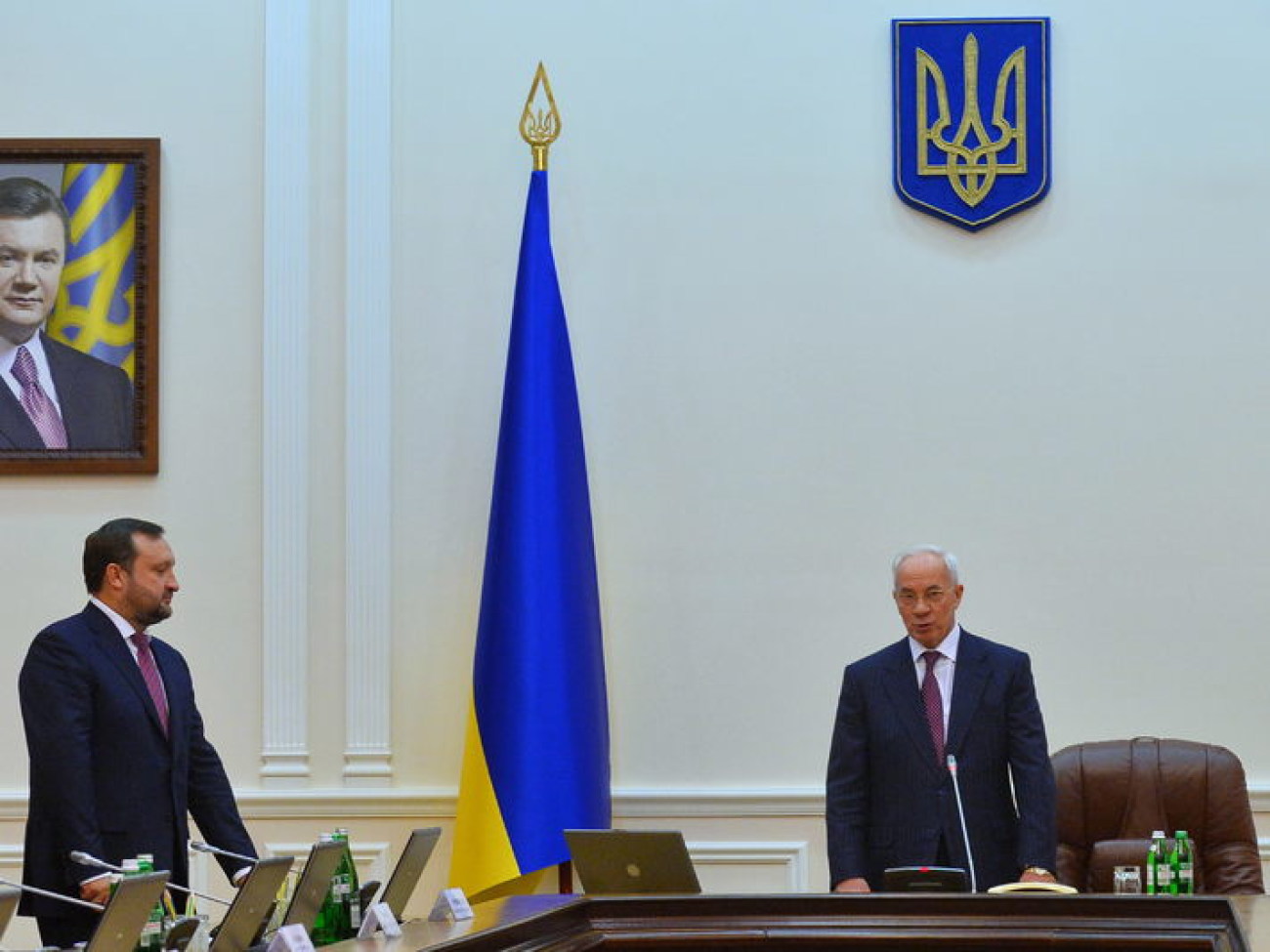 Азаров попрощался, Арбузов поздоровался&#8230; В Украине новый премьер, 29 января 2014г.
