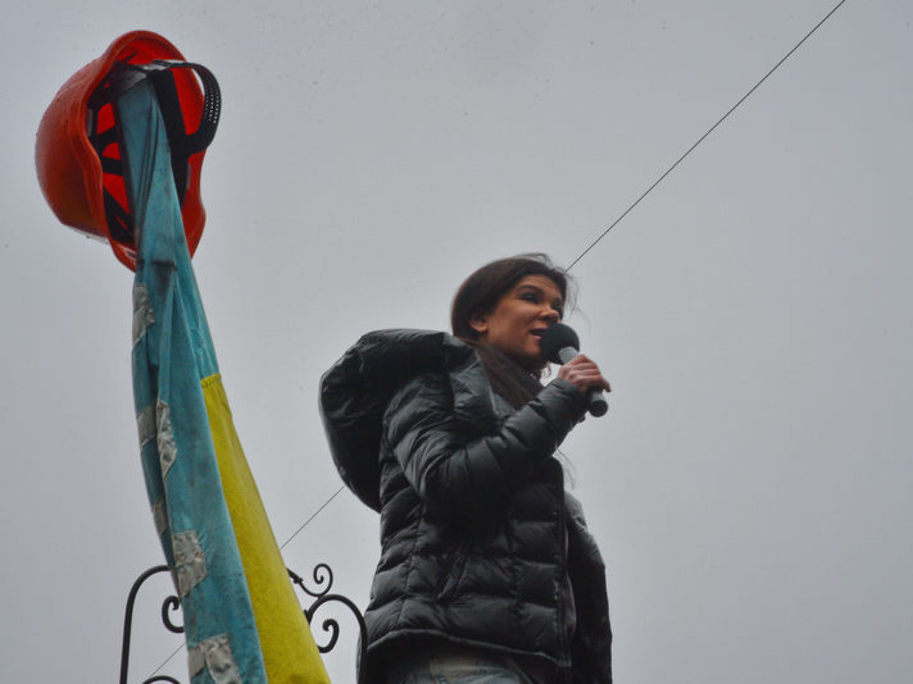 Музыкальные баррикады: на Грушевского проходит фортепианный концерт, 10 февраля 2014г.