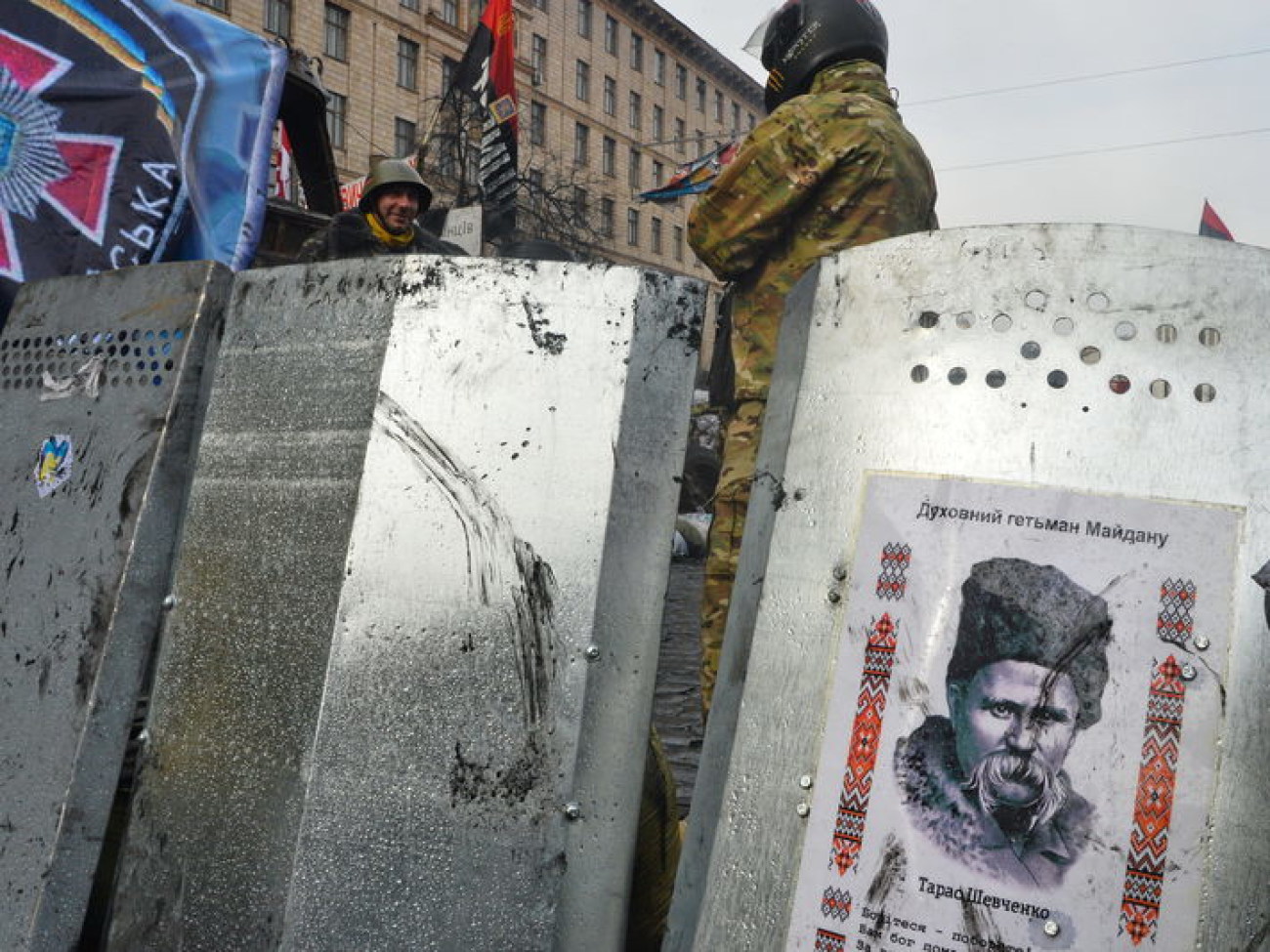 На Грушевского начали пропускать пешеходов, 17 февраля 2014г.