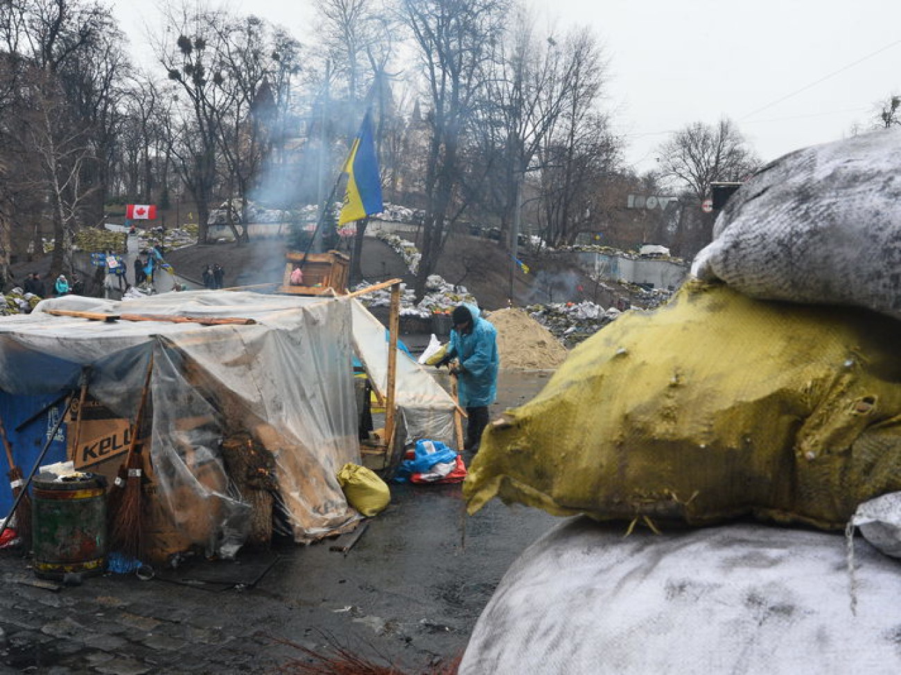 На Грушевского начали пропускать пешеходов, 17 февраля 2014г.