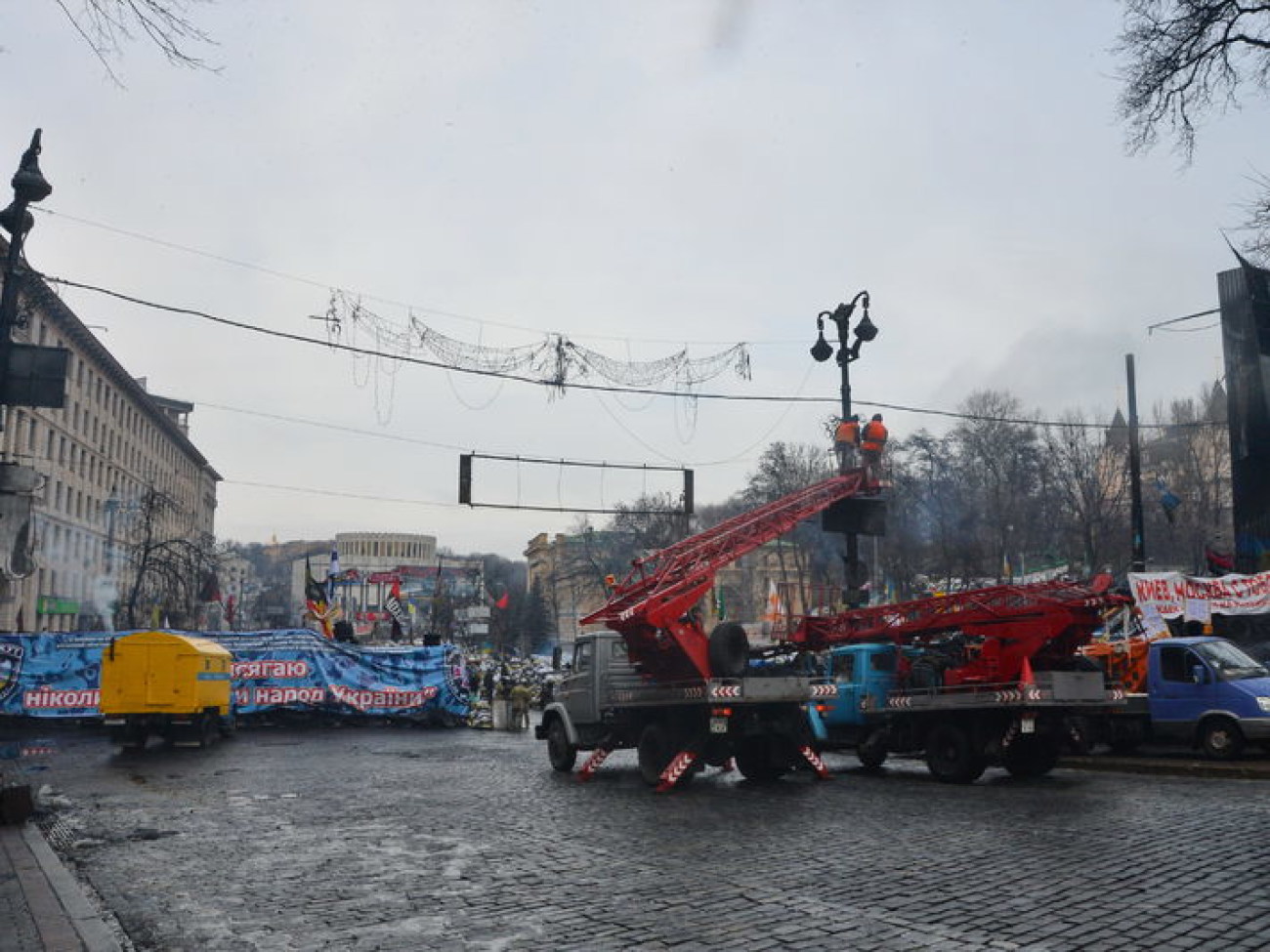 На Грушевского начали пропускать пешеходов, 17 февраля 2014г.