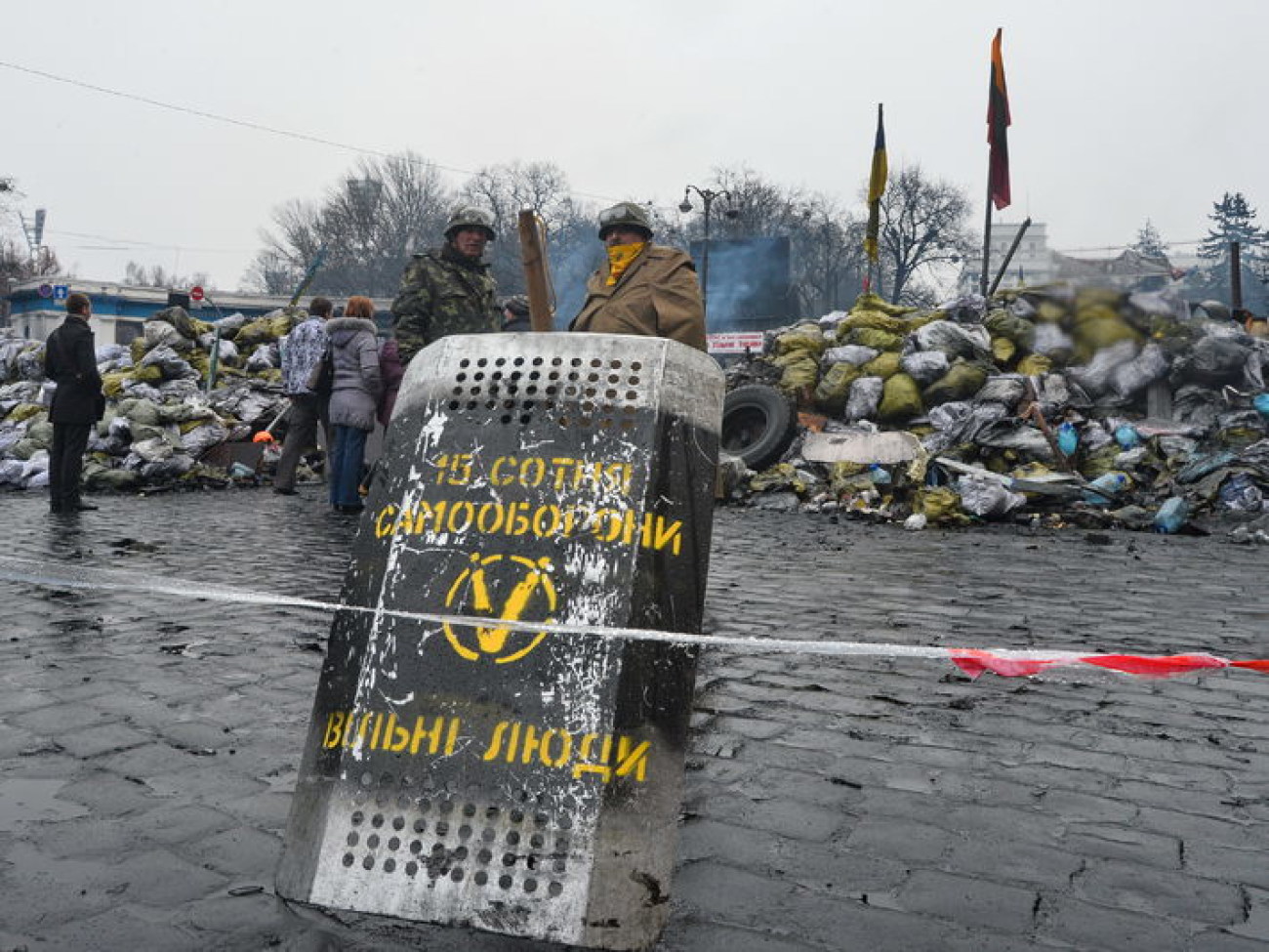 На Грушевского начали пропускать пешеходов, 17 февраля 2014г.