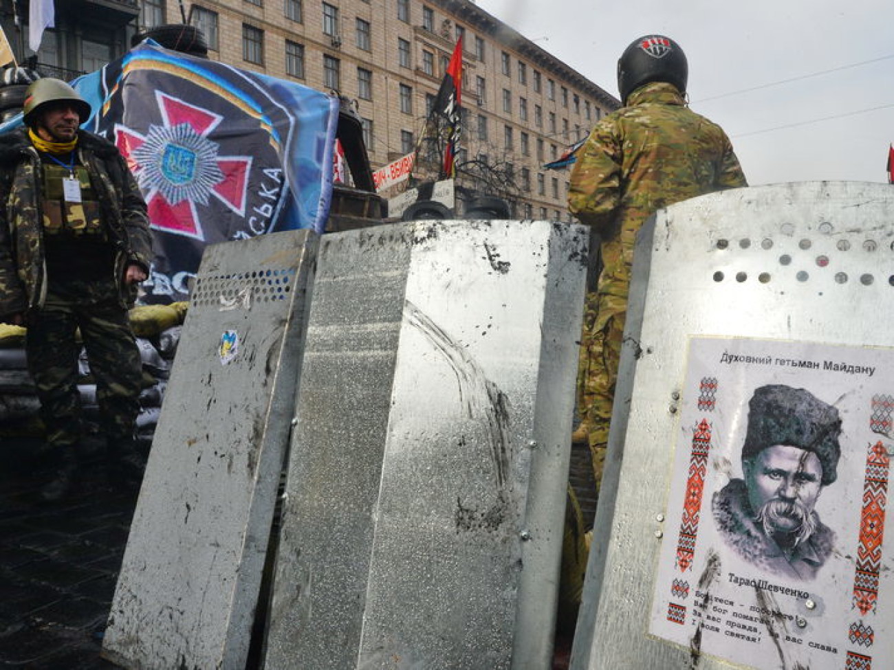 На Грушевского начали пропускать пешеходов, 17 февраля 2014г.