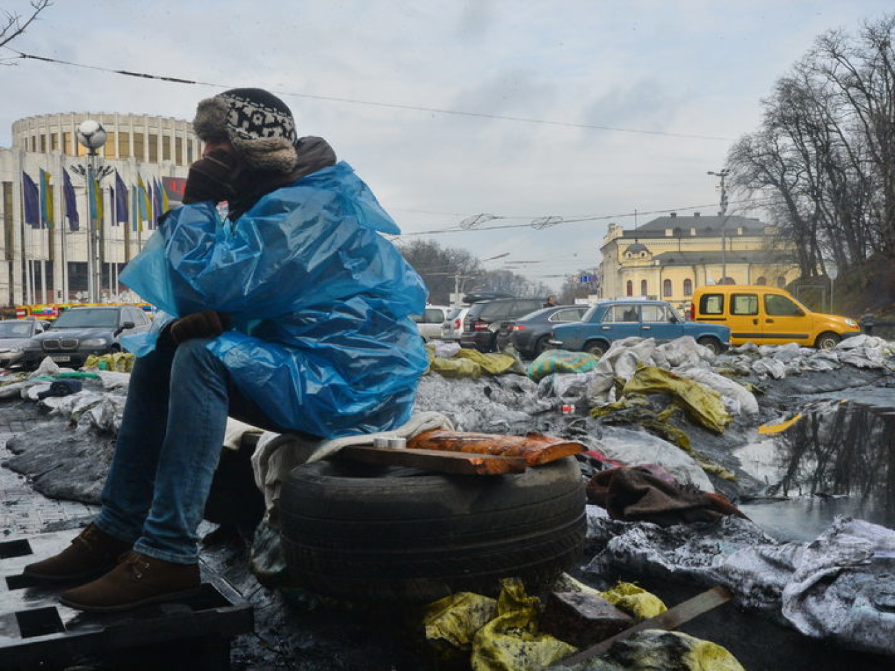 На Грушевского начали пропускать пешеходов, 17 февраля 2014г.