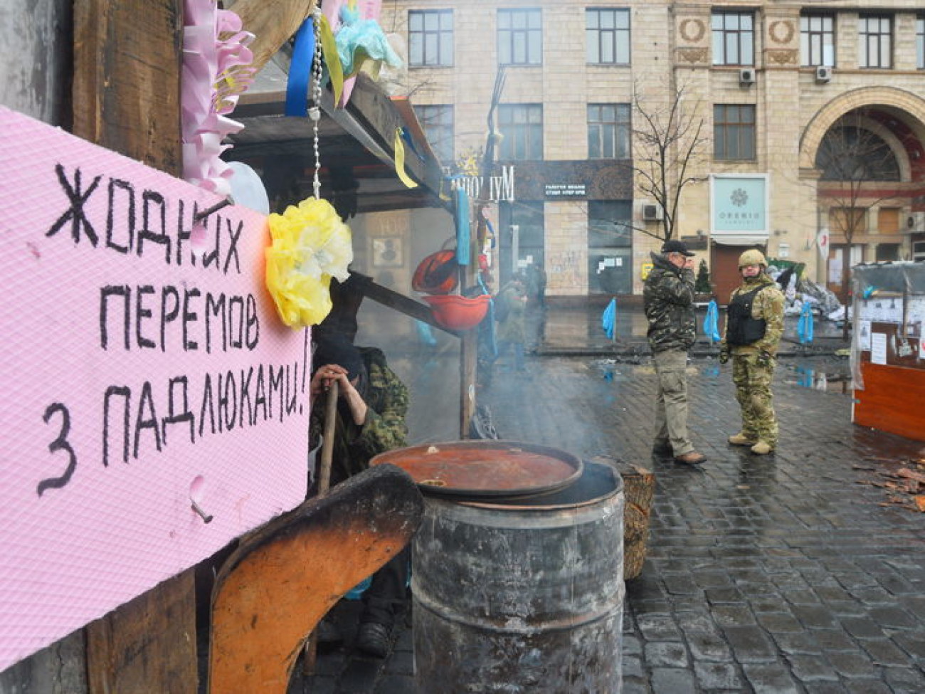 На Грушевского начали пропускать пешеходов, 17 февраля 2014г.