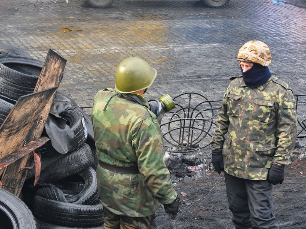 На Грушевского начали пропускать пешеходов, 17 февраля 2014г.