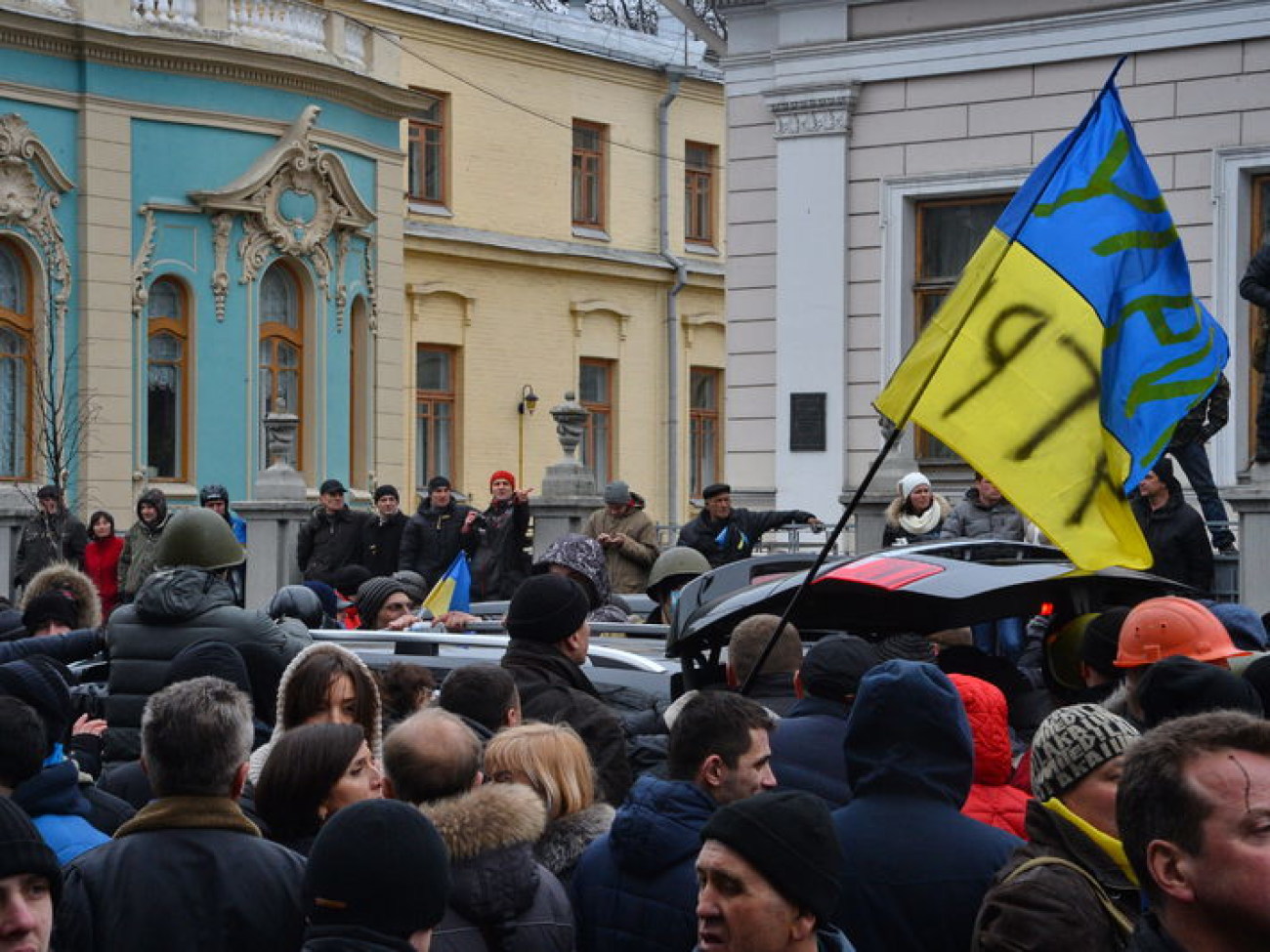 Самооборона взяла под контроль правительственный квартал, 22 февраля 2014г.