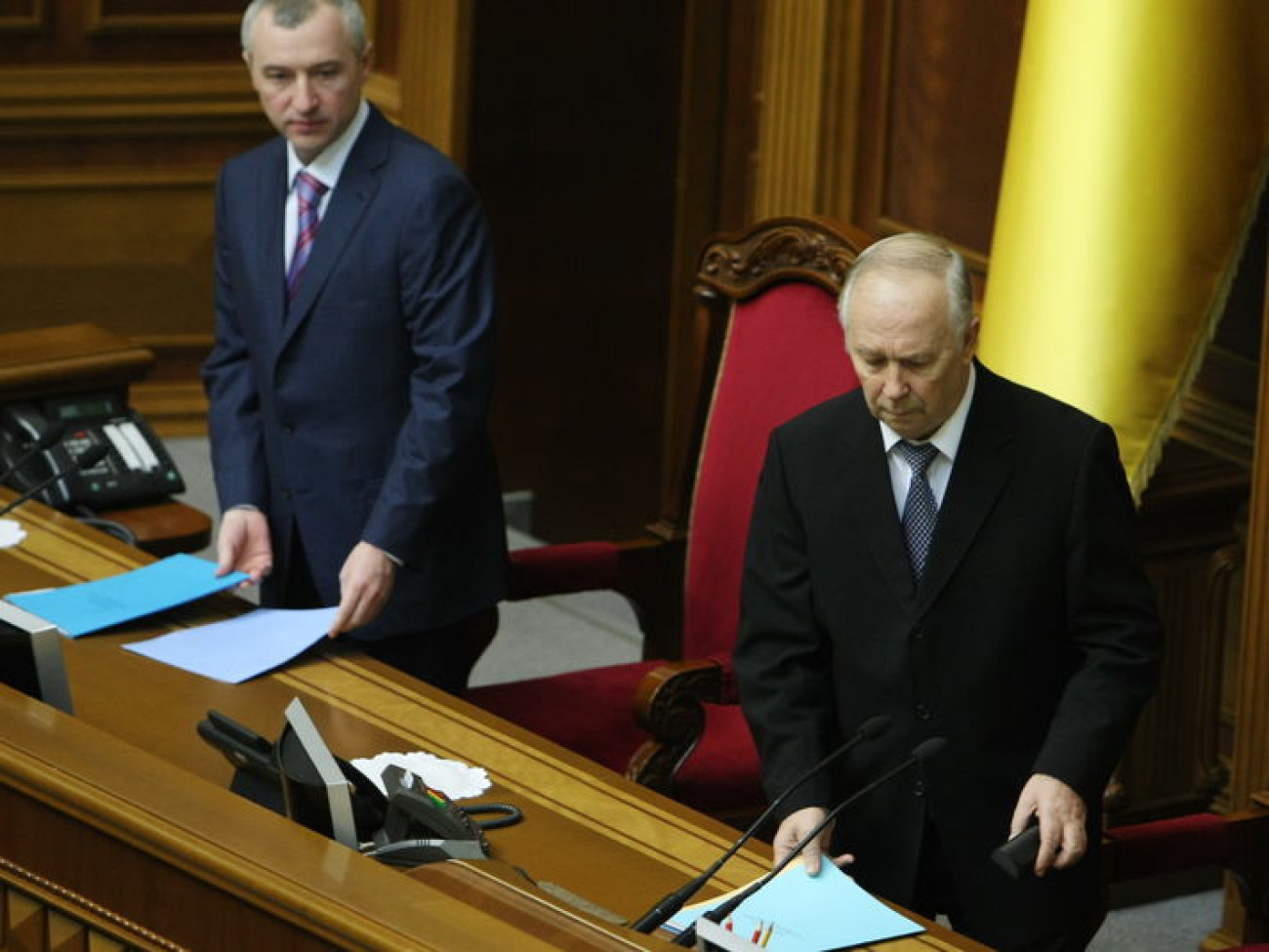 Депутаты вернули Конституцию 2004 года и Тимошенко, 21 февраля 2014 г.
