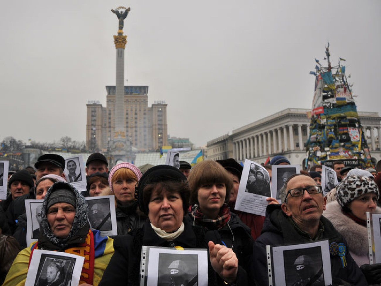 Очередное вече на Майдане посвящено целостности Украины, 2 марта 2014г.