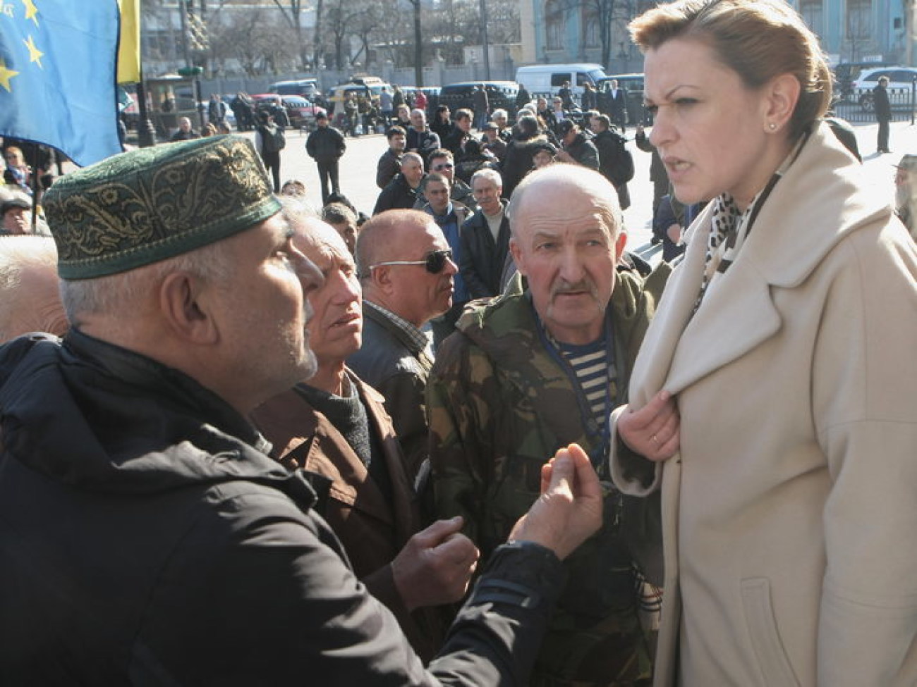 Под парламентом требовали освободить политзаключенных, 11 березня 2014г.