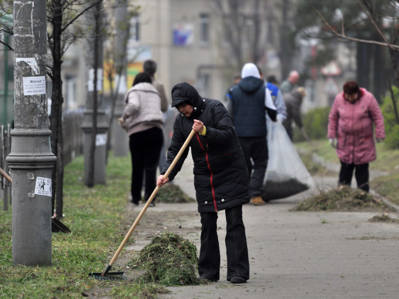 В Киеве проходят субботники, 12 апреля 2014г.