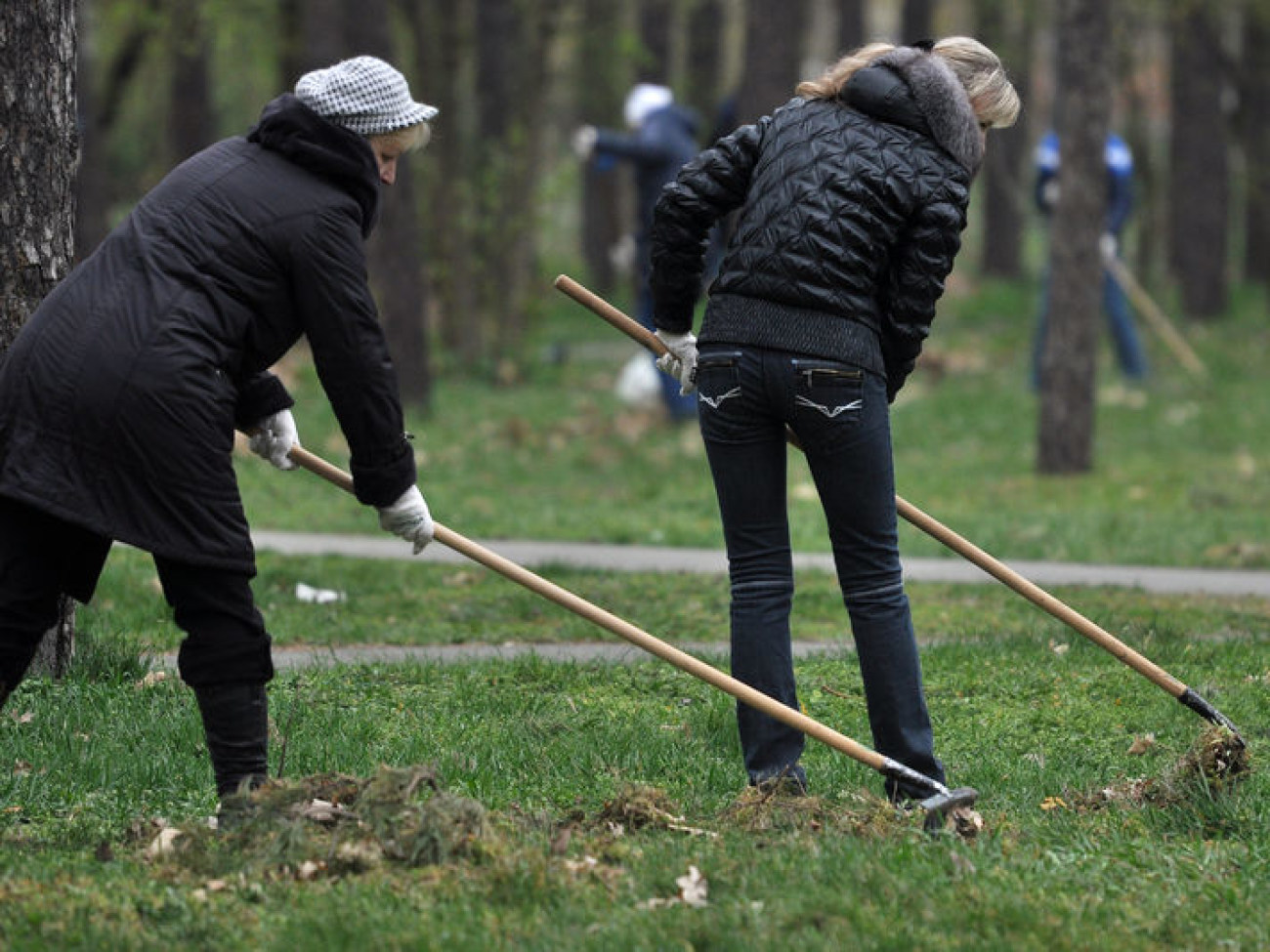 В Киеве проходят субботники, 12 апреля 2014г.