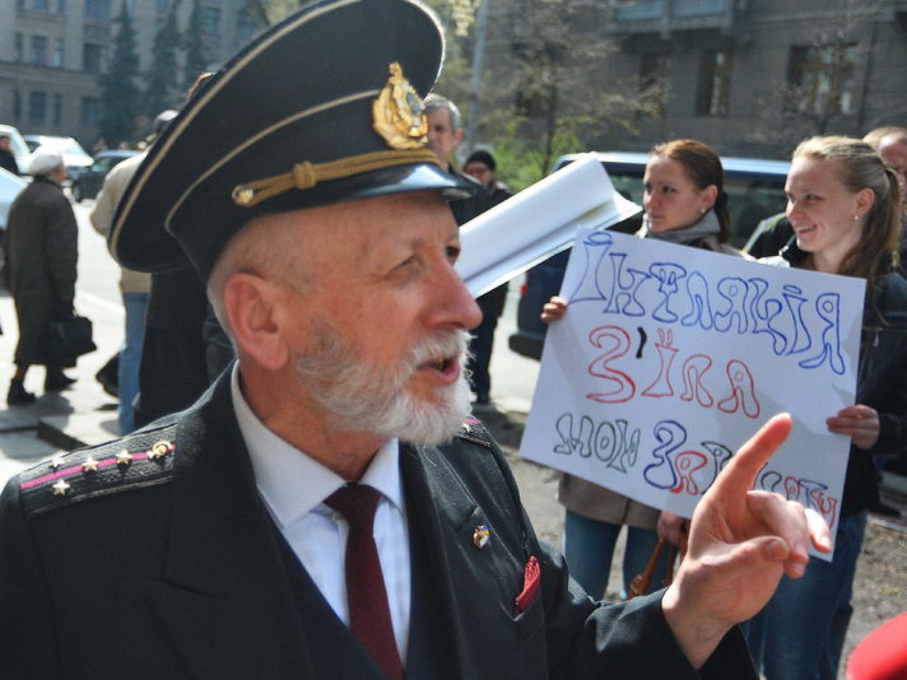 Активисты Евромайдана снова пикетировали Кубива, 16 апреля 2014г.