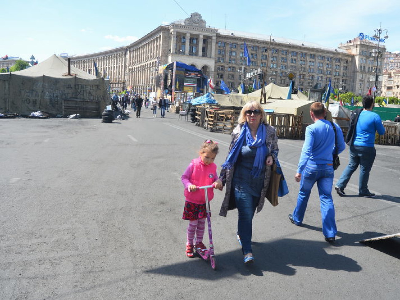 Нереволюционная весна на Майдане и рядом с ним&#8230;