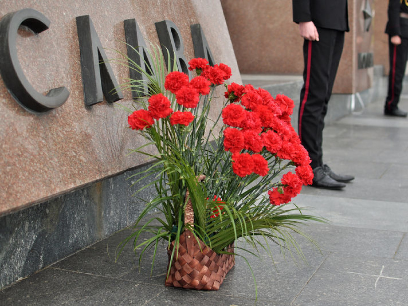 Киевские школьники почтили память погибших на войне, 6 мая 2014г.