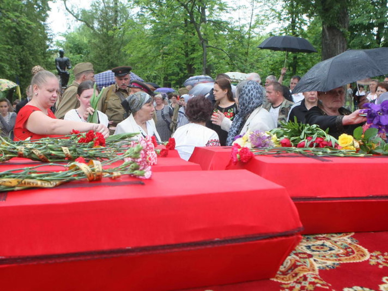 В Киевской области перезахоронили бойцов, погибших в 1941-1942 гг.