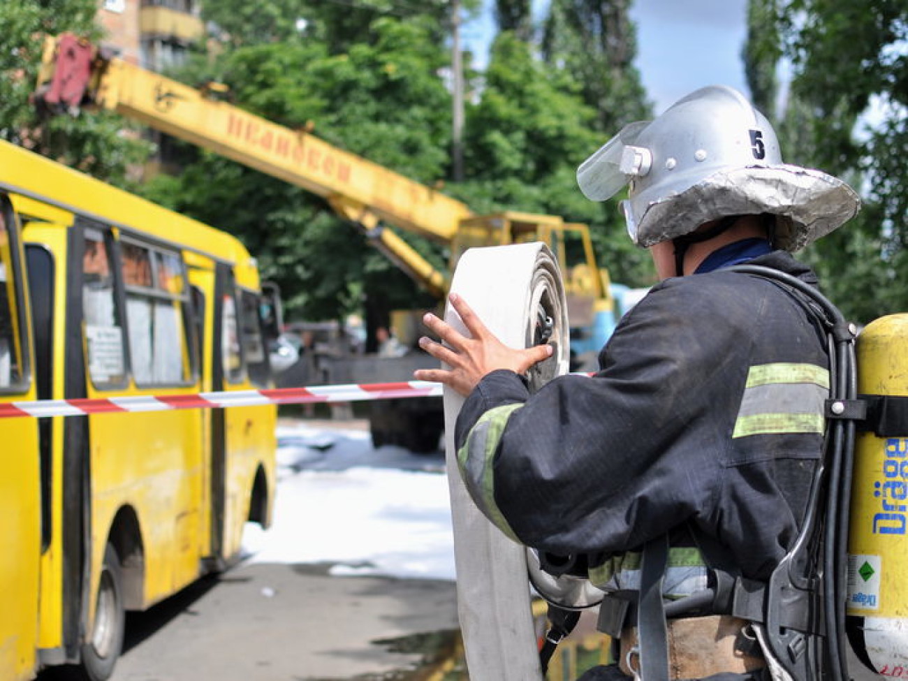 Сотрудники гражданской защиты учились ликвидировать аварии на транспорте, 4 июля 2014