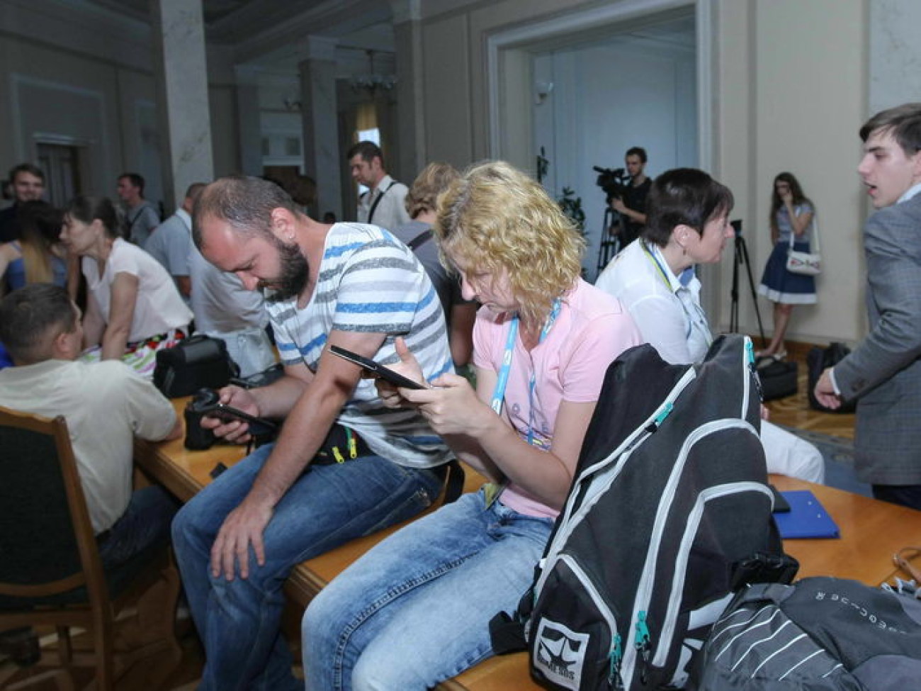 Тяжела и неказиста&#8230; как журналисты ждут известий от депутатов, 31 июля 2014г.