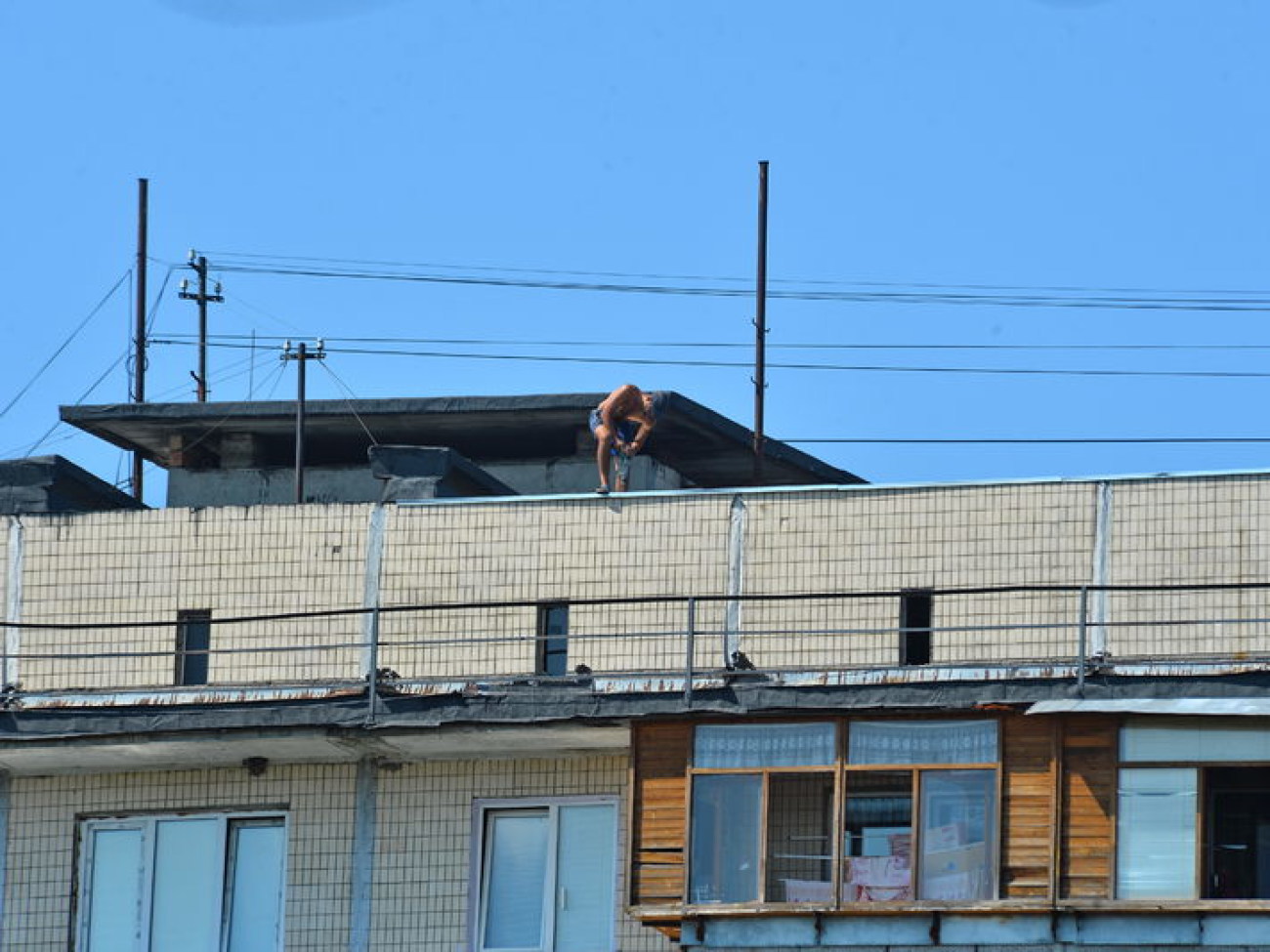 Киевляне готовятся к &#171;неотопительному сезону&#187;: массово утепляют стены своих квартир