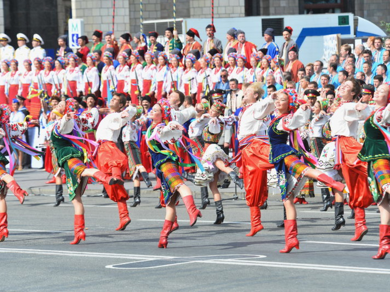 В Киеве прошел парад войск