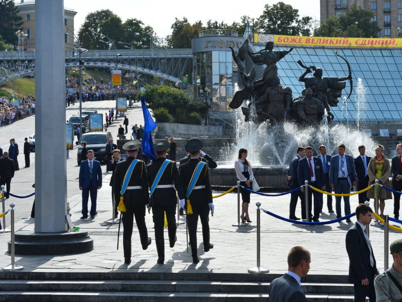 В Киеве прошел парад войск