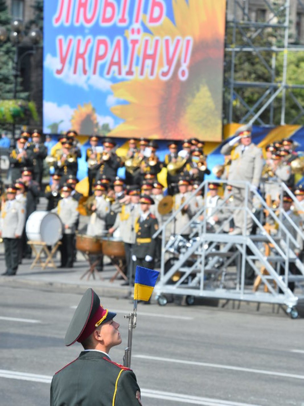 В Киеве прошел парад войск