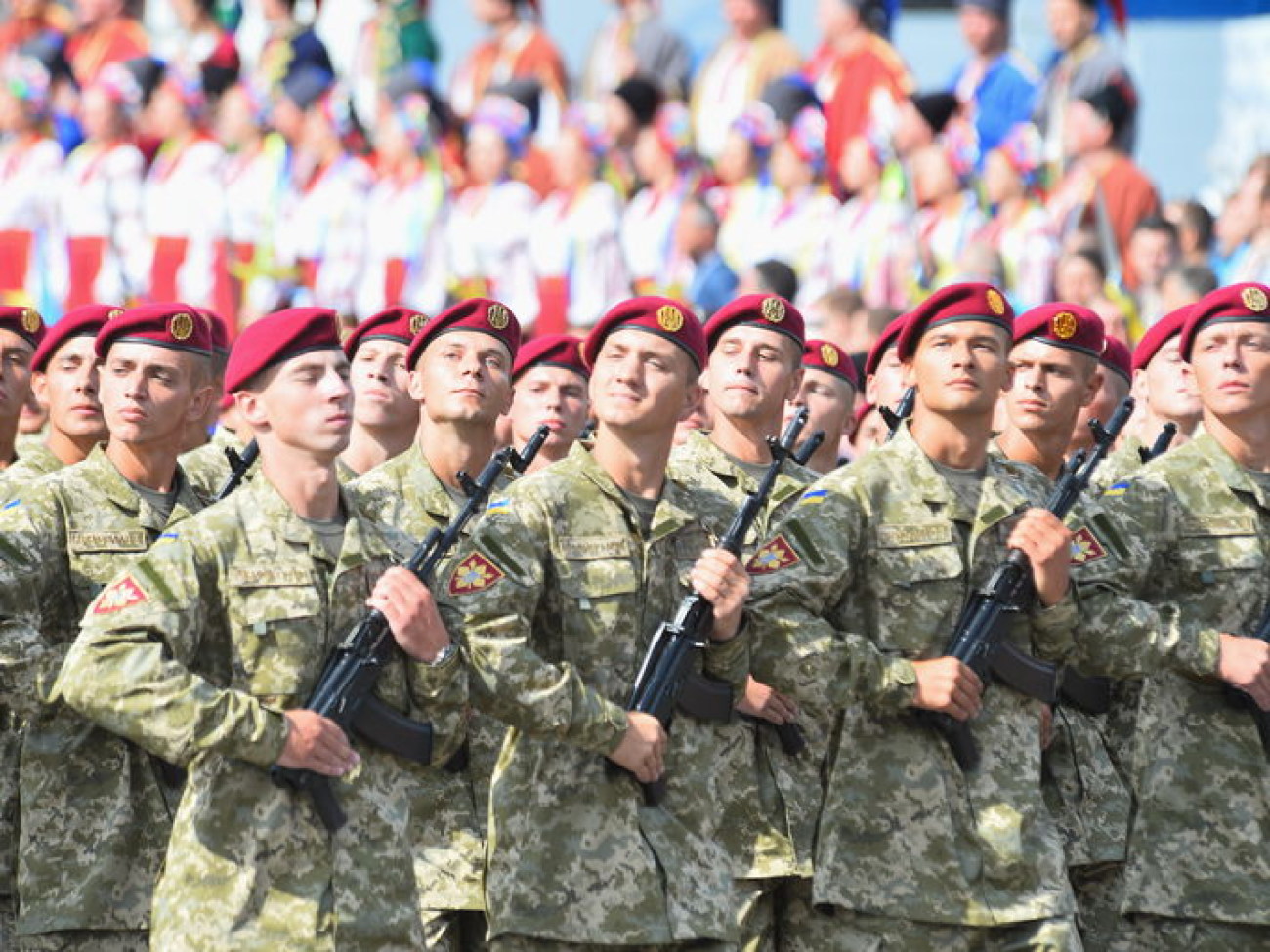 В Киеве прошел парад войск