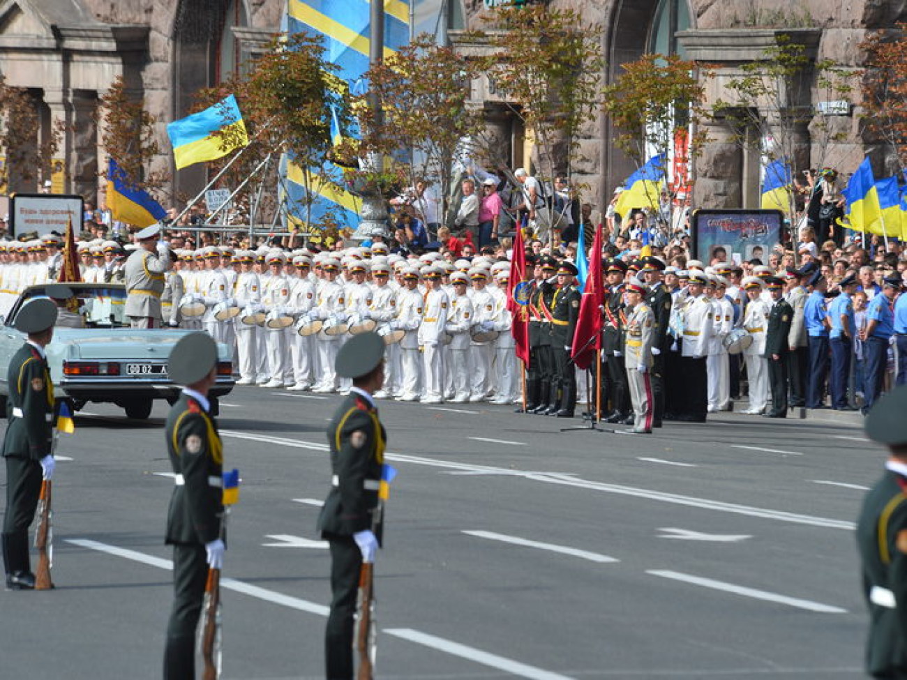 В Киеве прошел парад войск