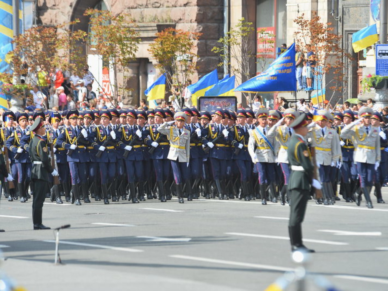 В Киеве прошел парад войск