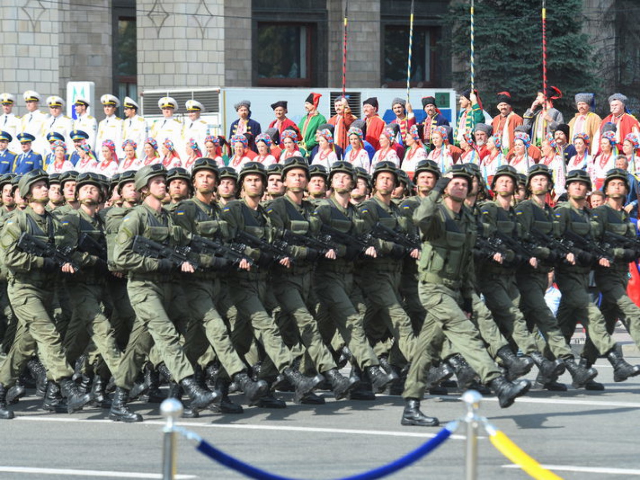 В Киеве прошел парад войск