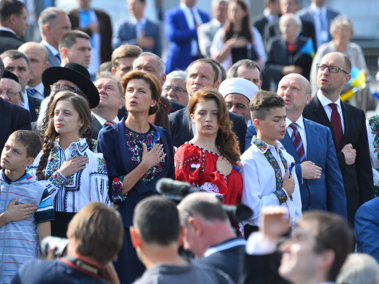 В Киеве прошел парад войск