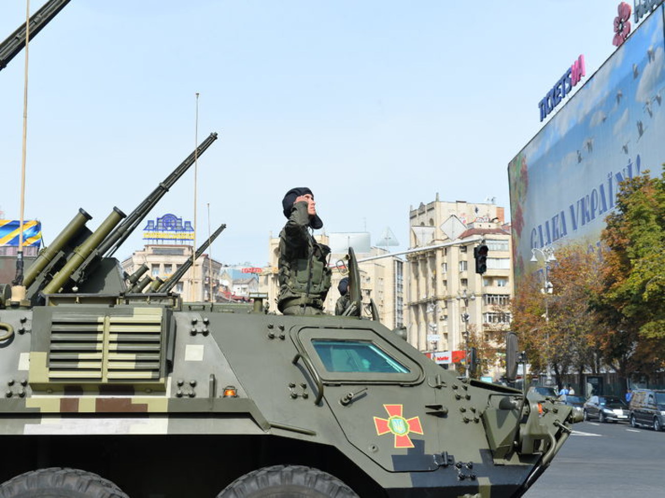 В Киеве прошел парад войск