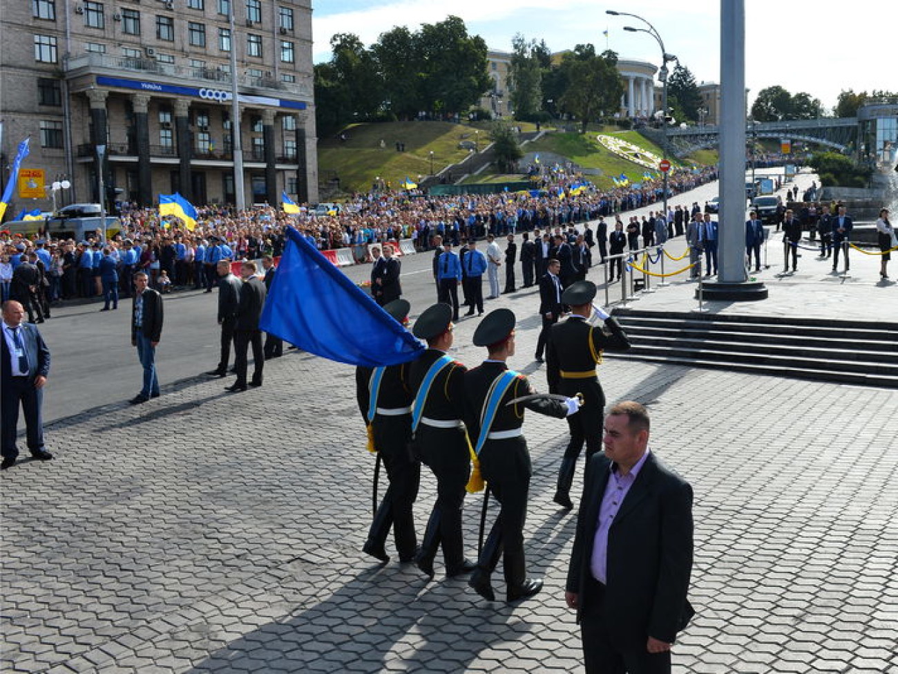 В Киеве прошел парад войск